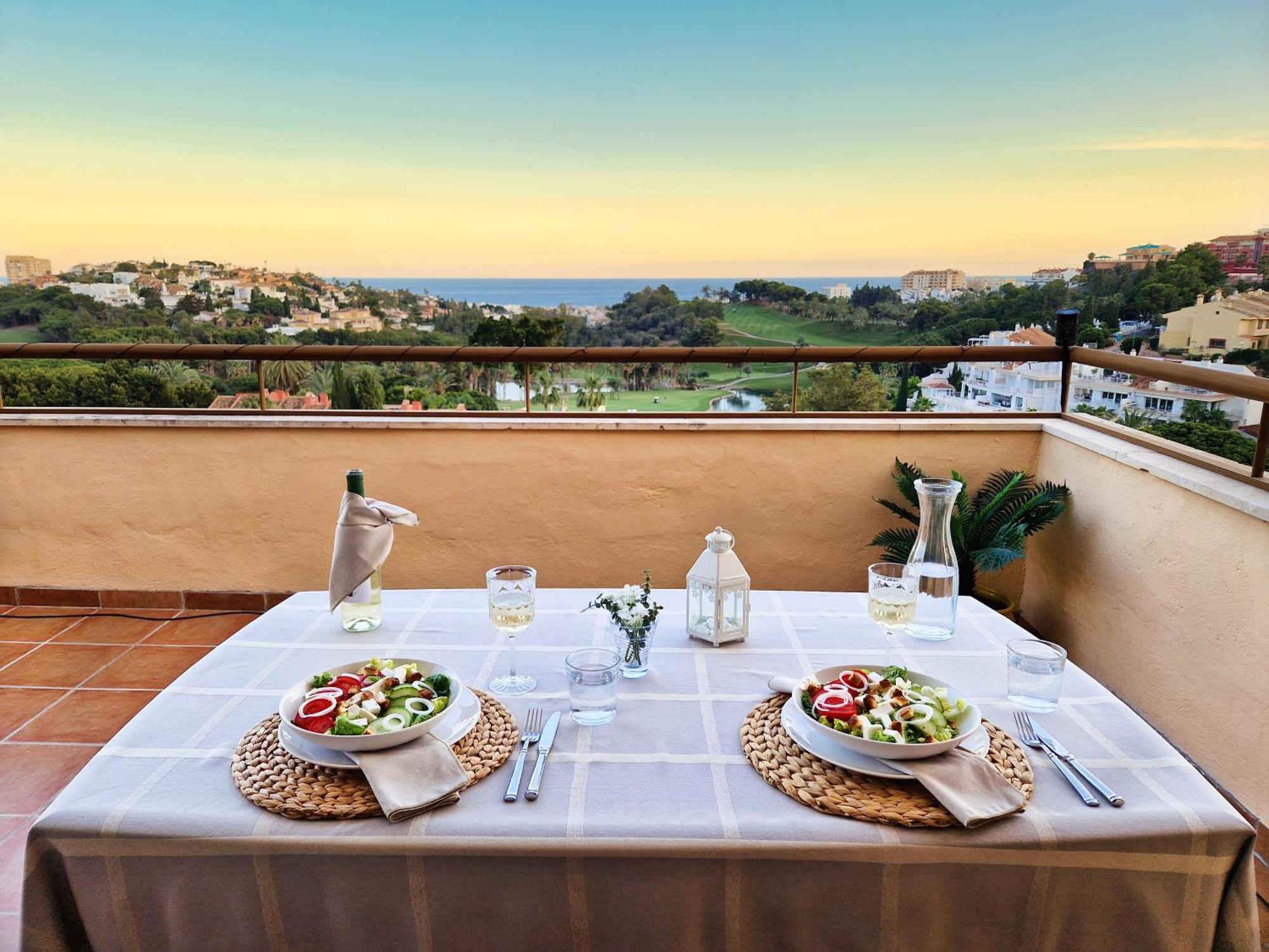 ベナルマデナPenthouse Benalvistas Torregolf Seaviewアパートメント エクステリア 写真
